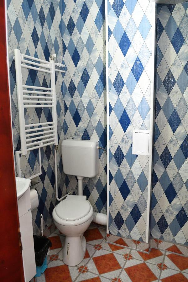 Casa Simescu I Hostel Caransebes Luaran gambar